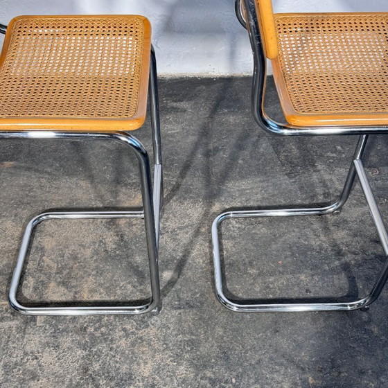 Image 1 of Een paar rotan barkrukken in de stijl van Marcel Breuer S32, jaren 90.