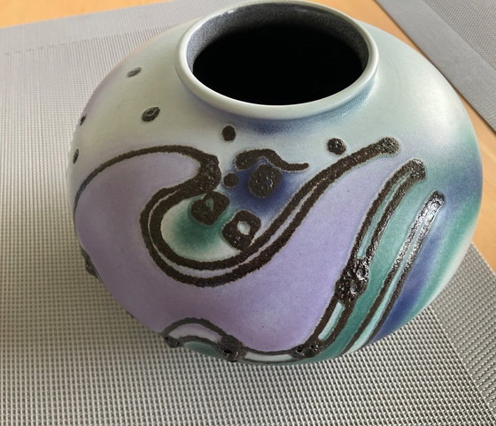 Image 1 of Modern, round ceramic vase!Bay style!Airbrush effect
