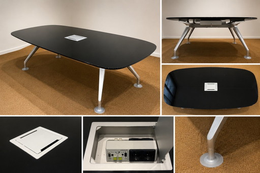 Interstuhl Design Vergadertafel – Zwart Glas & Aluminium – 220 Cm – consoles
