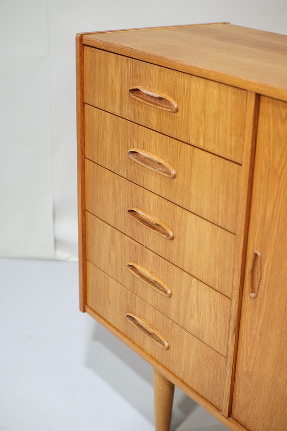 Image 1 of Lowboard lang dressoir Deens vintage eiken