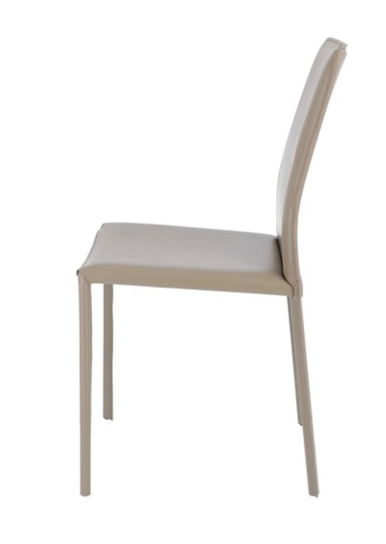 Image 1 of 8 chaises de salle à manger en cuir Roche Bobois Holly