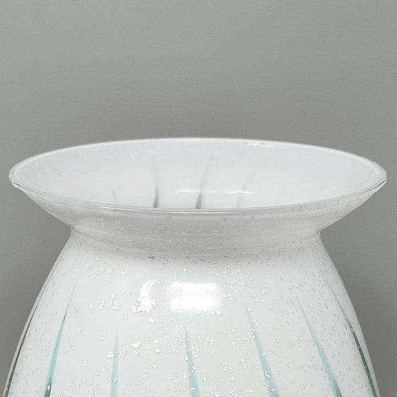 Image 1 of Vase de luxe en verre de Murano fabriqué à la main dans les années 1960. Fabriqué en Italie