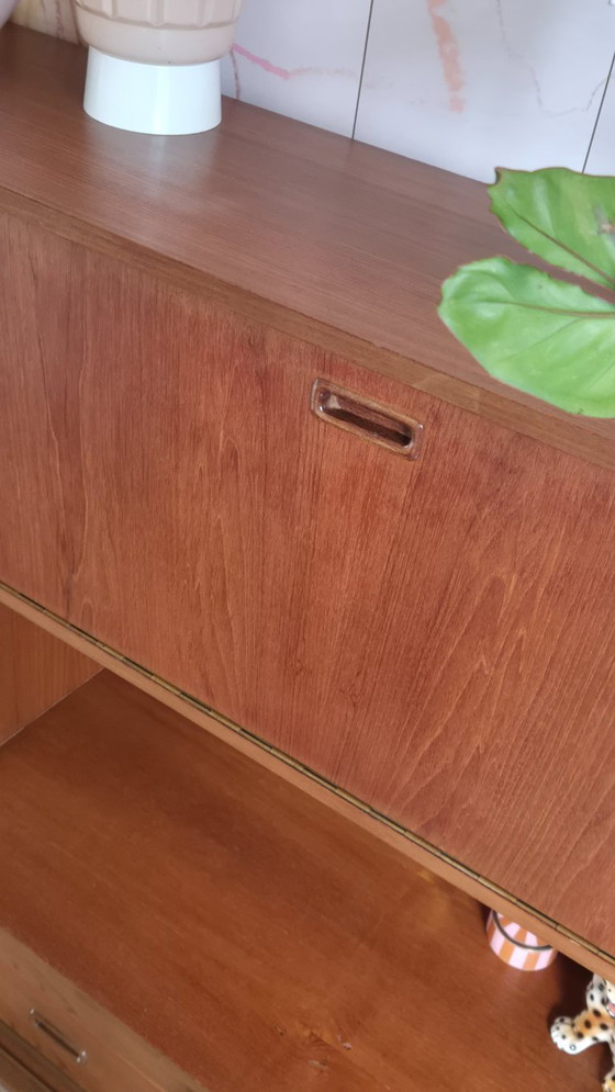 Image 1 of Armario alto antiguo