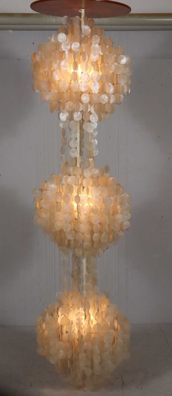 Image 1 of Shell lamp/pearl ceiling lamp of the 80s in the style of Verner Panton