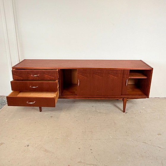 Image 1 of Buffet en acajou de style scandinave