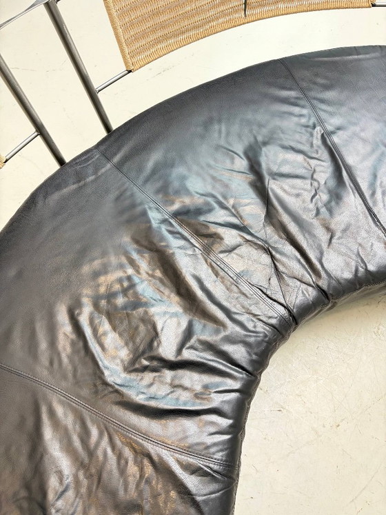 Divano in pelle Fantasy Island, Kurt Beier, anni '80 – Divani 3 posti, Leather (photo 17 of 18)
