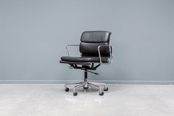 Image 1 of Eames EA217 office chair