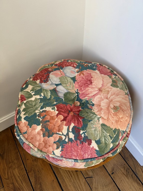 Image 1 of Sgabello vintage in rattan e cuscino rotondo in tessuto degli anni '60