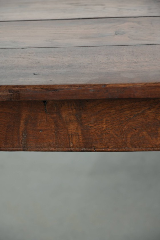Image 1 of Unico tavolo da pranzo antico inglese in rovere dei primi del XIX secolo, per 6-8 persone, con prolunghe.