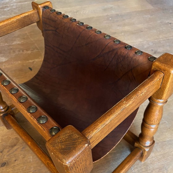 Image 1 of Vintage traditionele tijdschriftenhouder van hout en leer