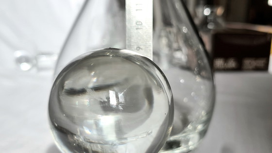 Vintage 2 Eleganti Caraffe in Vetro 31 / 27,5 cm Ottime Condizioni – Bicchieri e caraffe, Glass (photo 3 of 15)
