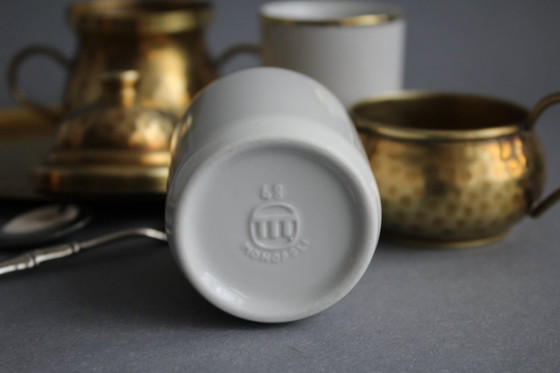 Image 1 of Juego de café expreso Ottone Battuto A Mano para 2 personas, de porcelana, con soportes de latón, firmado.