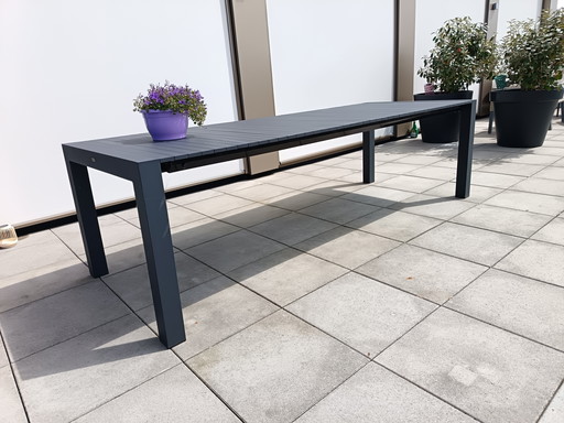 Cassini aluminum garden table, Black, extendable
New price 2,499.00