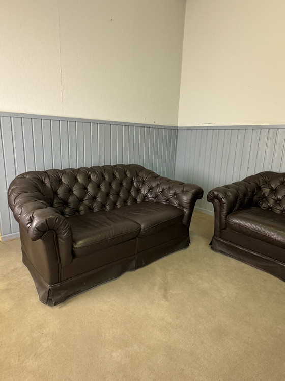 Divani Chesterfield in pelle 3+2+1 marrone scuro, Sofà (foto 2 di 9)