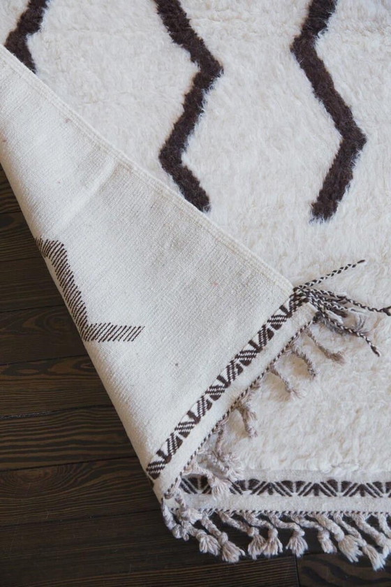 Image 1 of Tapis en laine traditionnelle marocaine fait main 1,5/2,5 m