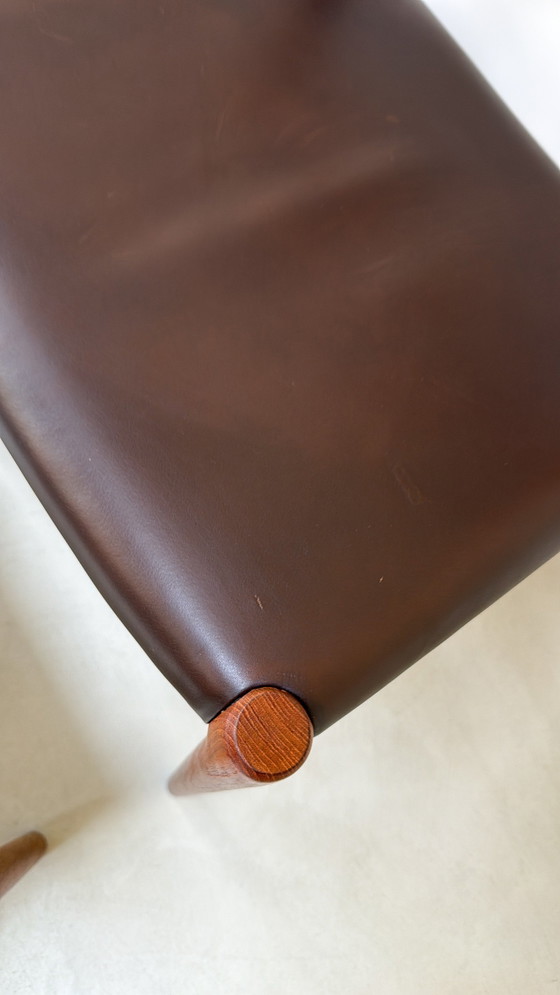 Image 1 of Vier Deense vintage teak houten design eetkamerstoelen Niels O. Møller