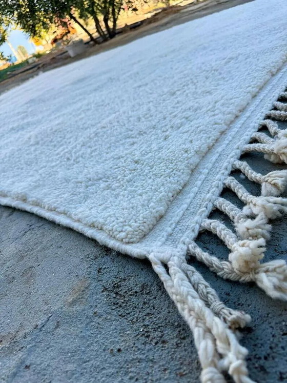 Alfombra blanca sencilla hecha a mano 250cm x 150cm – Wool, Modern (photo 5 of 6)