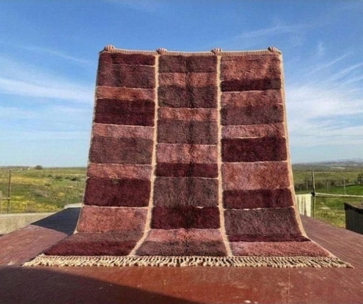 Tapis marocain 300 × 200 cm – Bordeaux, vieux rose et motif géométrique