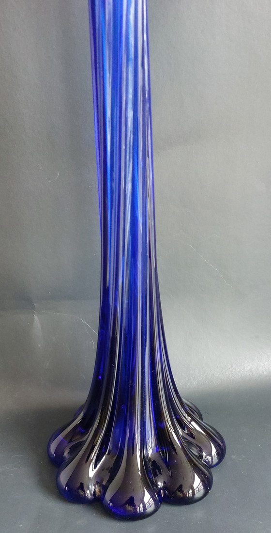 Image 1 of Blauwe gedraaide glazen vaas, 1960