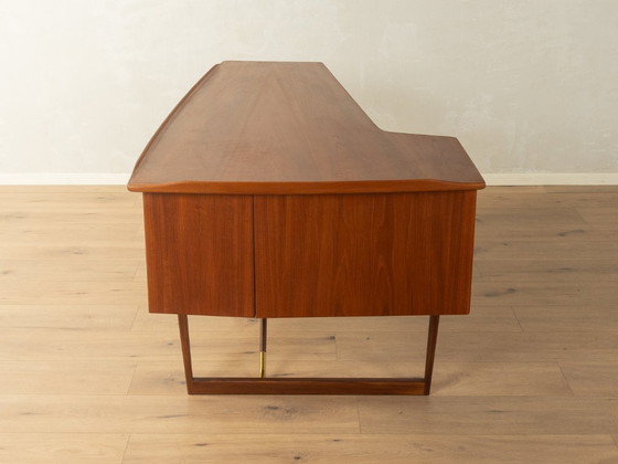 Image 1 of Boomerang-bureau, Peter Løvig Nielsen