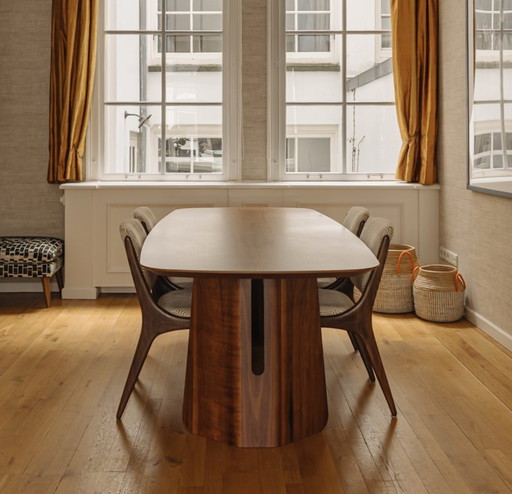 Walnut/walnut dining table round corners - Decor Amsterdam