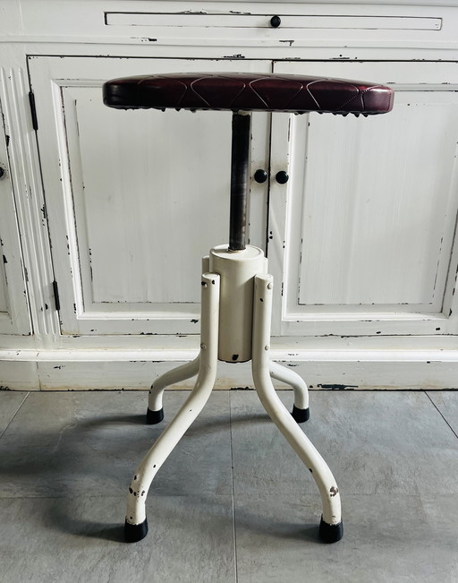 Tabouret pivotant industriel/médical