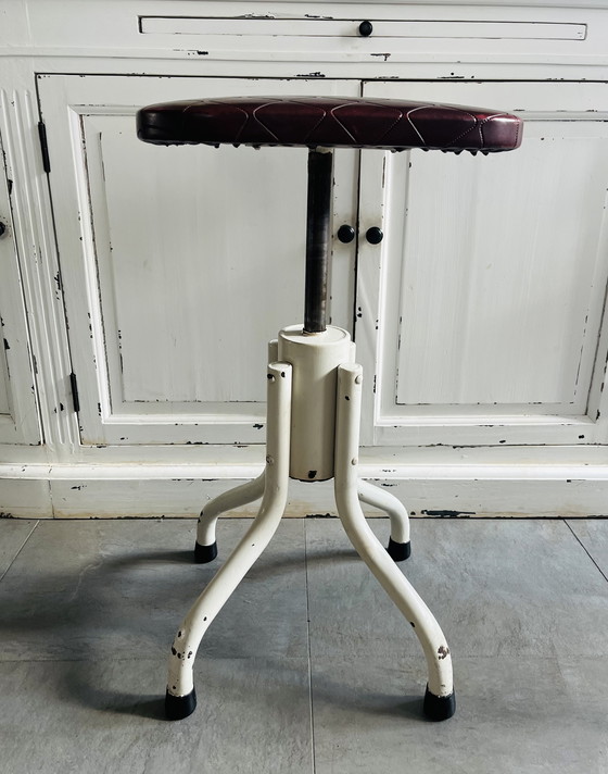 Image 1 of Taburete giratorio industrial/médico