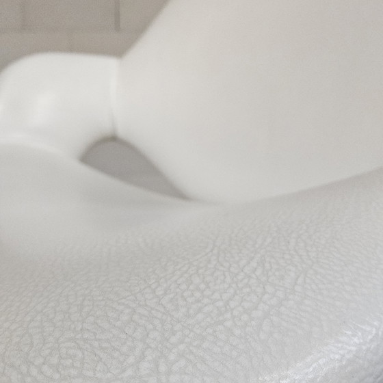 Image 1 of Vintage Frans Space Age Design Eetkamer set Boris Tabacoff Frankrijk 1970 chromen glazen eettafel + 4 leren stoelen