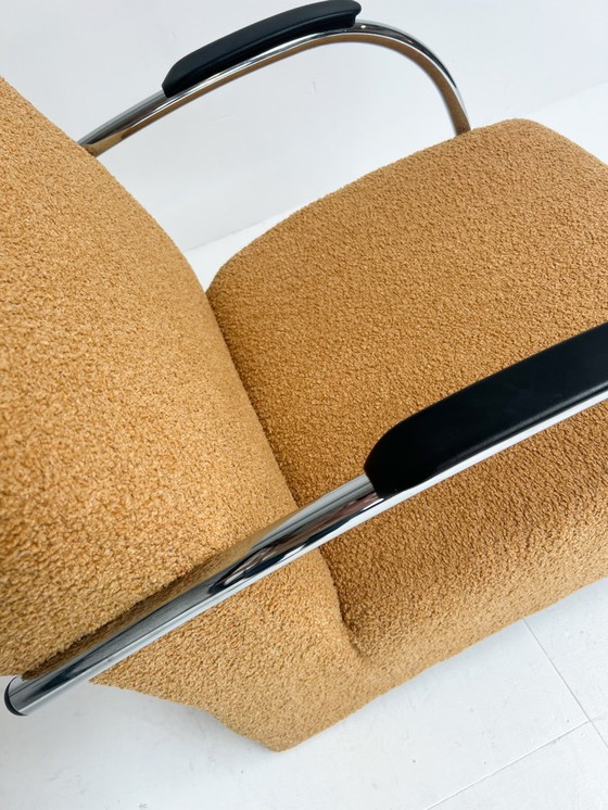 Image 1 of Poltrona Woood Halifax appena rivestita in tessuto teddy