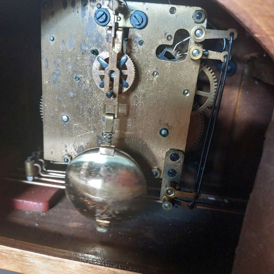 Image 1 of Pendeluhr aus Holz.