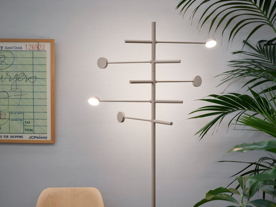 Image 1 of JAPTH Kingpin floor lamp with 5 swivel arms in ORANGE/OXIDE