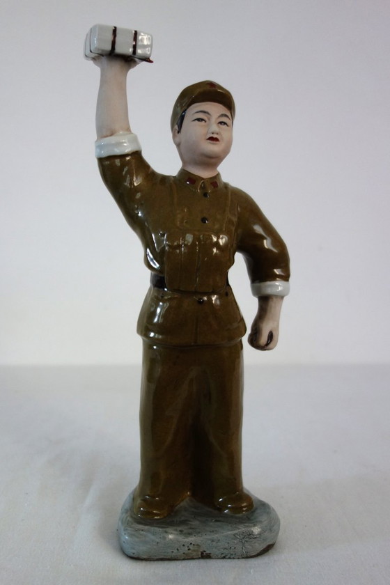 Image 1 of Propaganda statue/figurine from the Chinese Cultural Revolution #21
