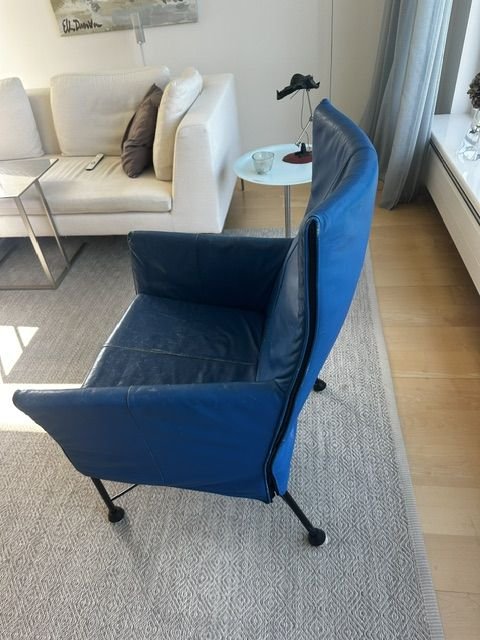 Montis Charly, cuero azul – Sillones, Metal (photo 4 of 5)