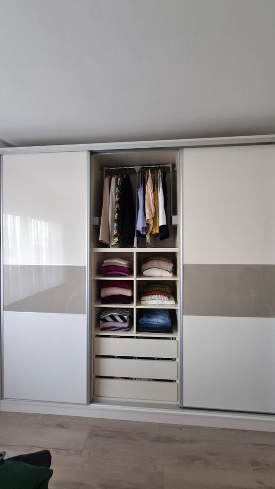 Image 1 of Kledingkast - Aankleden