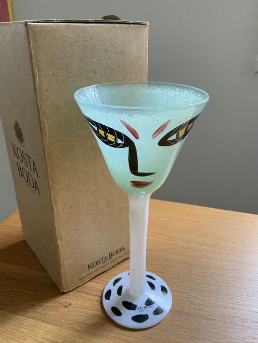 Art Open Minds Kosta Boda wine glass