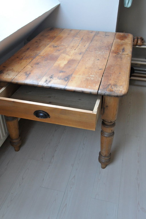 Pine (kitchen) table with drawer