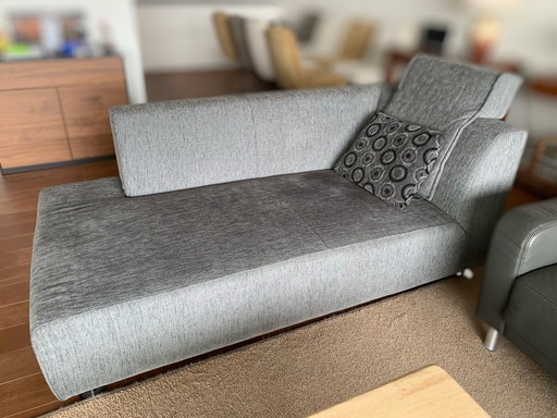 Montel Longchair