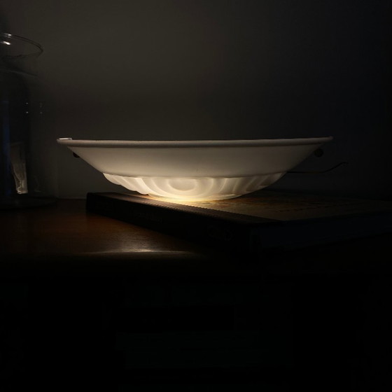 Image 1 of Wandleuchte aus Opalglas, Halbbecken