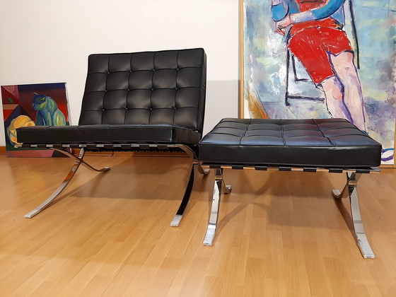 Image 1 of Knoll Set Barcelona New-Never Used Black Leather Design by Ludwig Mies Van Der Rohe and Lilly Reich (1929)