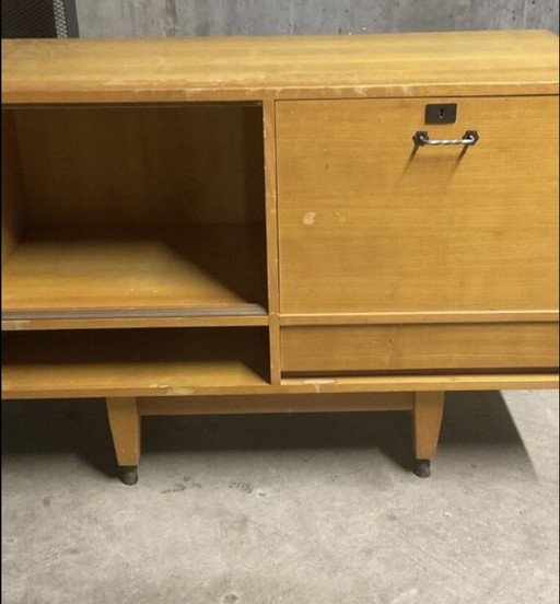 Aparador de estilo escandinavo de los años 60 y 70