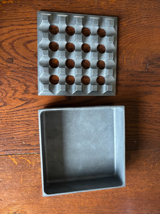 Beautiful Danish design ashtray Ultima 15 – Decorative Objects, Metal, Aluminium (photo 3 of 5)