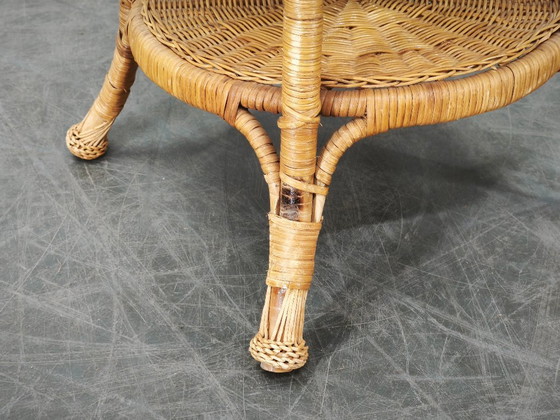 Image 1 of Conjunto de salón italiano de ratán y mimbre de los años 50, con cuatro sillones y mesa.