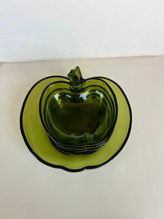Vintage Groene Glazen Fruitschaal met 6 Dessertschaaltjes | Appelvorm | Jaren 70 Glazen Schalenset | – Glass (photo 4 of 8)