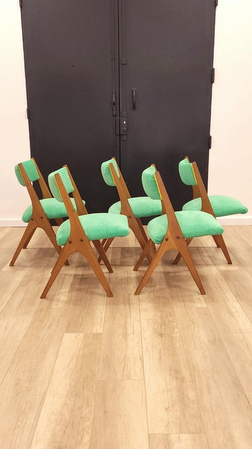 5 sedie con gambe a compasso