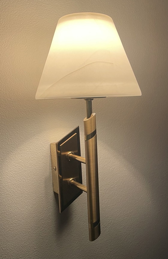 Image 1 of B+M Leuchten  Wand lamp  mat/gepolijst messing mat wit gevlamd glas  Jaren 90