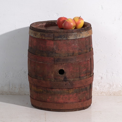 Barrica de madera antigua con aros de hierro – Hungría, c. 1930