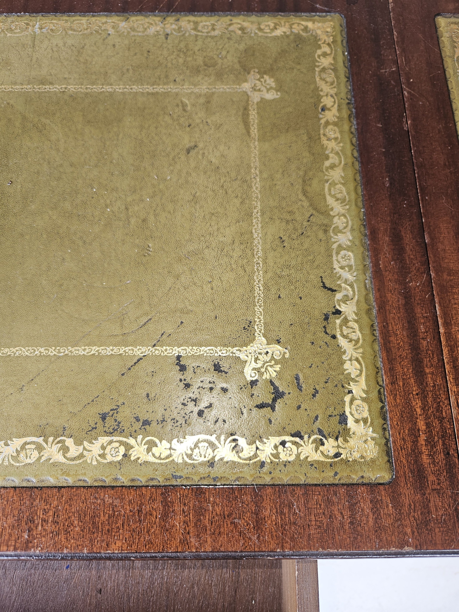 Reprodux Bevan Funnell Extendable Hardwood Side Table | €80 | Whoppah