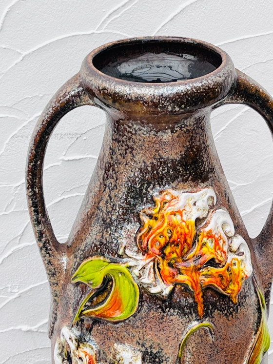 Image 1 of Grande vaso vintage della Germania Ovest, manici, decorazione floreale in rilievo