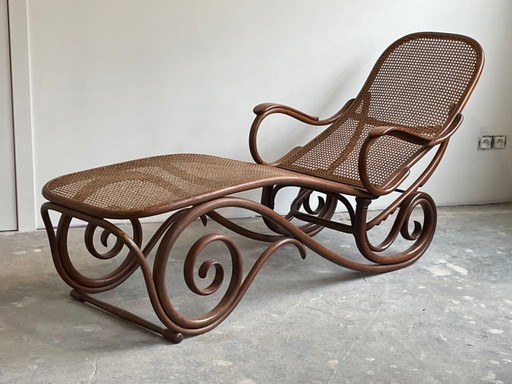 Thonet, sofá-cama (chaise longue) 1900
