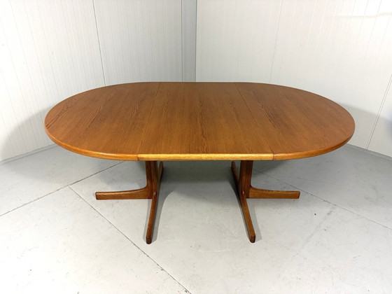 Image 1 of K.E. Ekselius large extendable oak dining table J.O. Carlsson Sweden